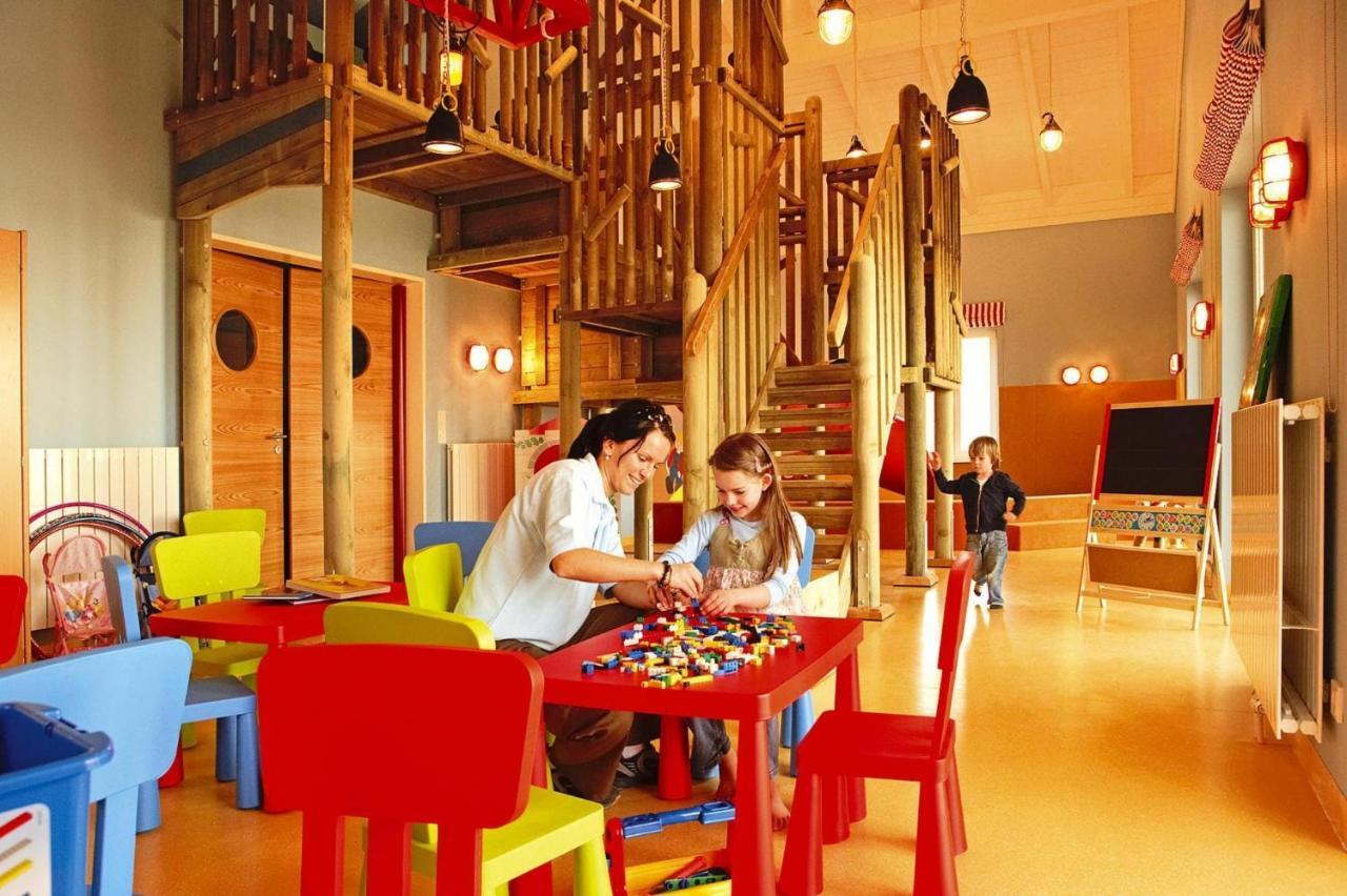 Resort Dorfhotel Boltenhagen Boltenhagen Esterno foto